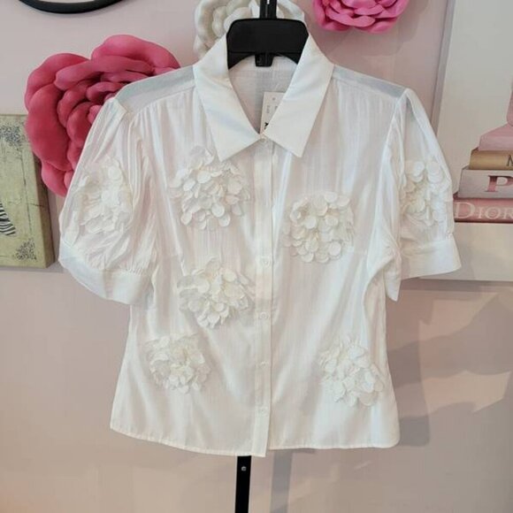 AZI Tops - NWT AZI White Flower Button Up Blouse